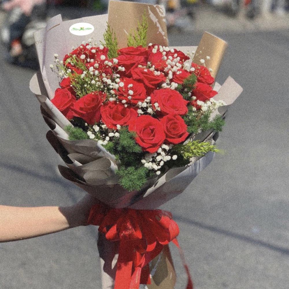bó hoa hồng đỏ tặng cô giáo