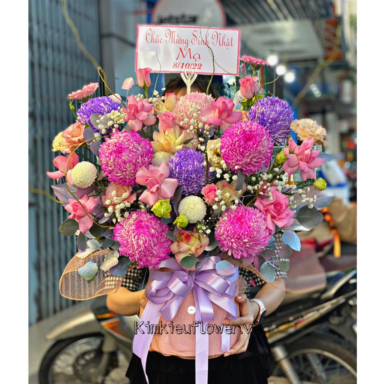 giỏ hoa cúc mẫu đơn tone hồng tím, thích hợp tặng sinh nhật Mẹ