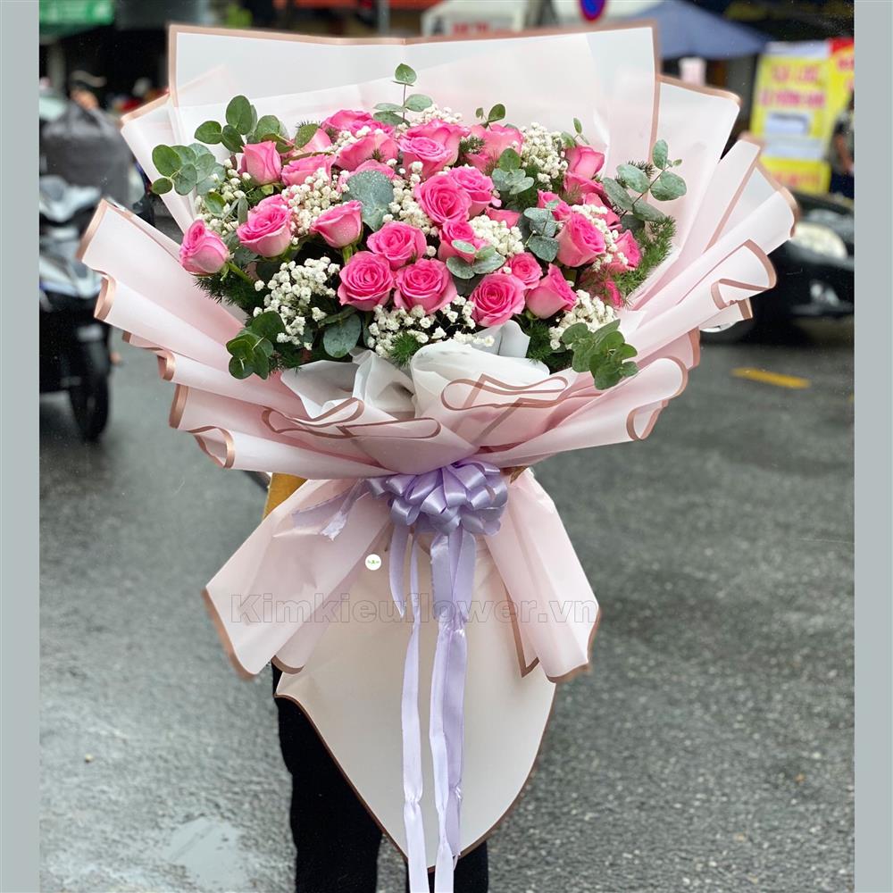 Bó hoa hồng dâu xinh đẹp tặng mẹ nhân dịp quốc tế phụ nữ