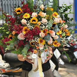 Bình hoa hướng dương, lan đỏ- BI20