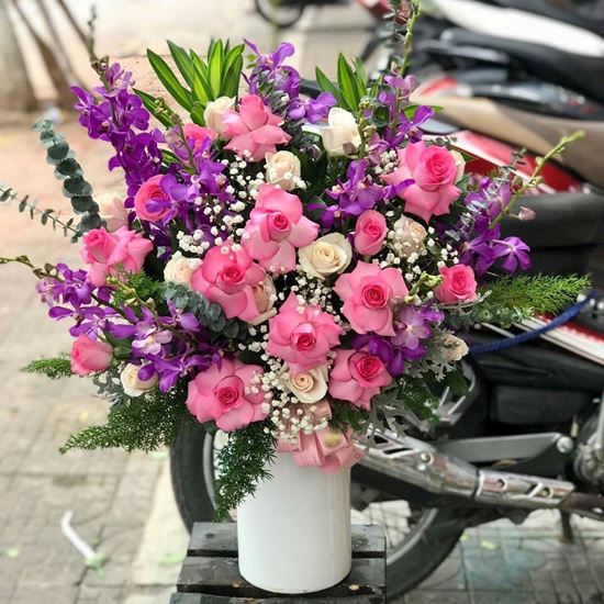 Bình hoa hồng, lan tím- BI30