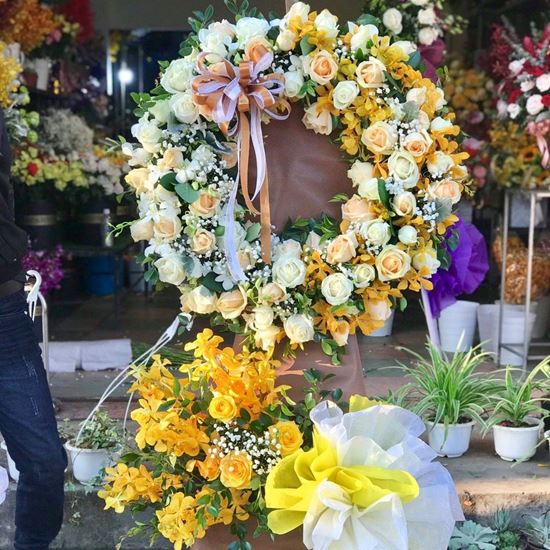 Vòng hoa viếng hoa hồng- KV01