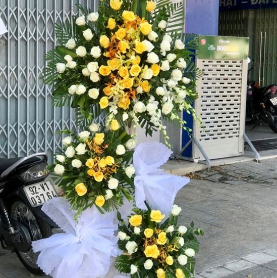 Kệ hoa viếng hồng vàng- KV09