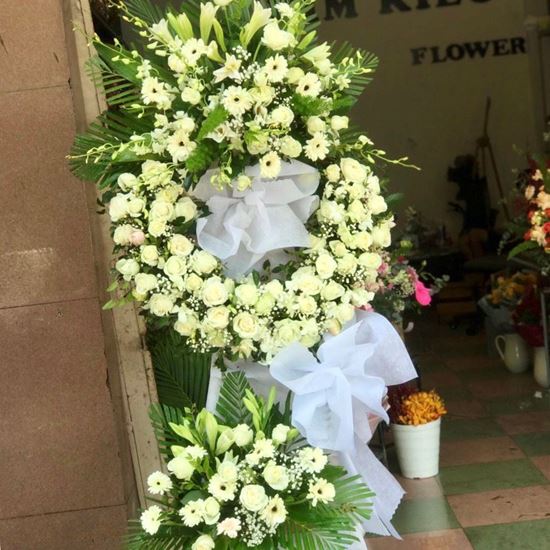 Vòng hoa viếng đồng tiền- KV12