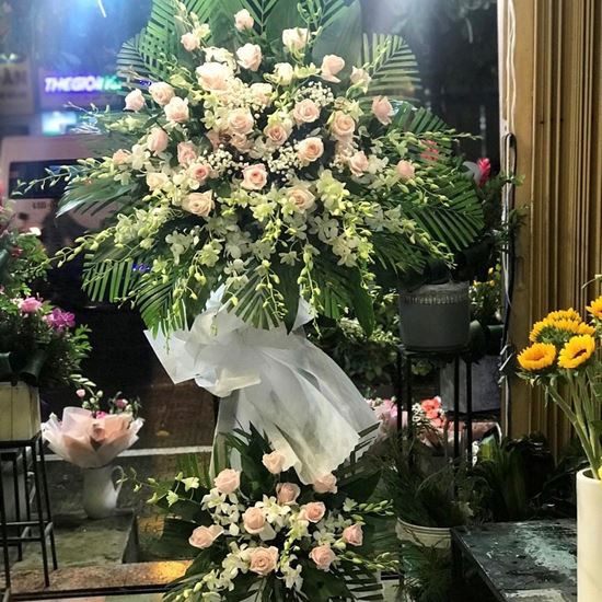 Kệ hoa viếng hồng, lan trắng- KV17