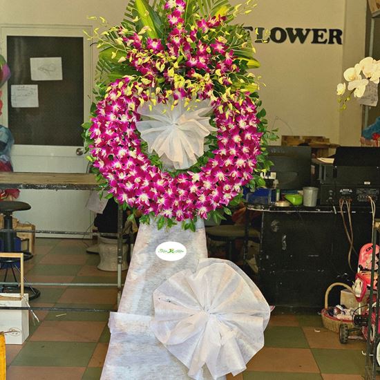 Vòng hoa viếng lan tím-KV31