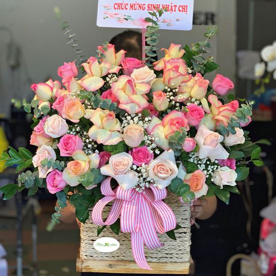 Hoa giỏ hồng son môi- HG115