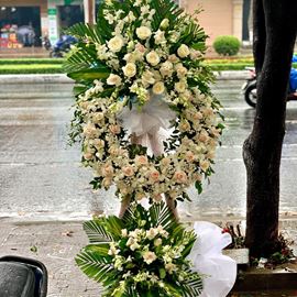 Vòng hoa viếng hồng kem, lan trắng-KV38