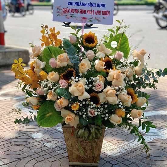 Hoa giỏ hướng dương,hồng mỡ gà-HG141