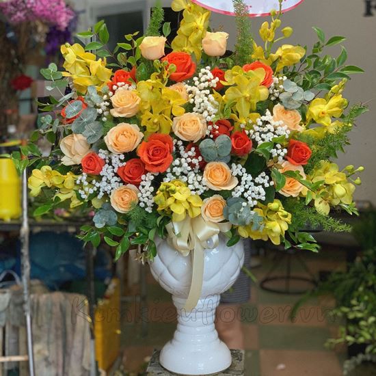 Bình hoa cam đỏ, lan vàng-BI51