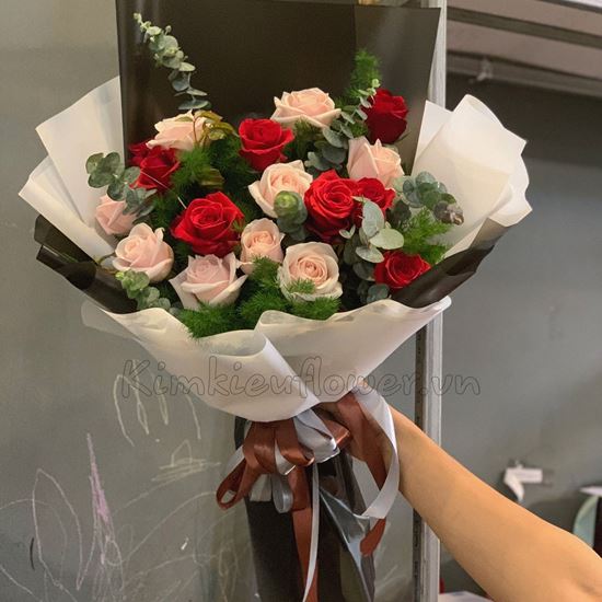 Bó hoa hồng đỏ, kem-HB99