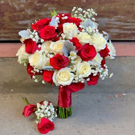 Bó hoa cưới hồng đỏ, trắng - HC32