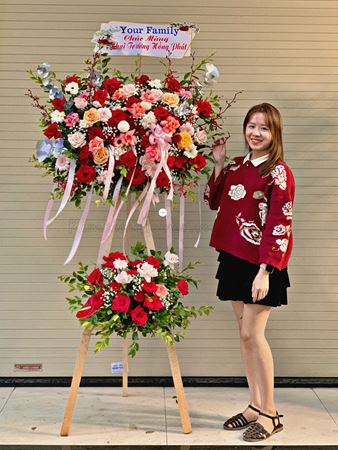 Kệ hoa chúc mừng