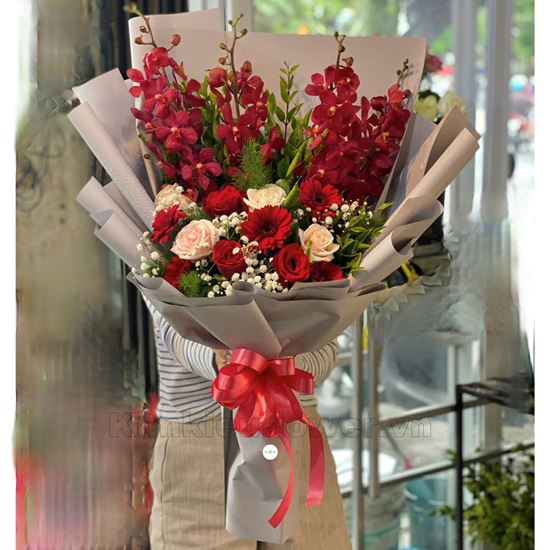 Bó hoa lan đỏ, hoa hồng - BH02