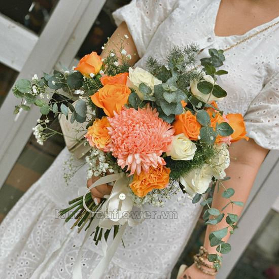 Bó hoa cưới hồng cam quốc vương, cúc mẫu đơn - HC50