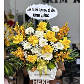 Giỏ hoa viếng tone trắng vàng - GV15
