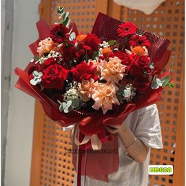 Bó hoa tone đỏ - HB628