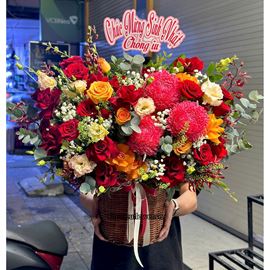 Giỏ hoa chúc mừng tone đỏ cam mix cúc mẫu đơn - HG949