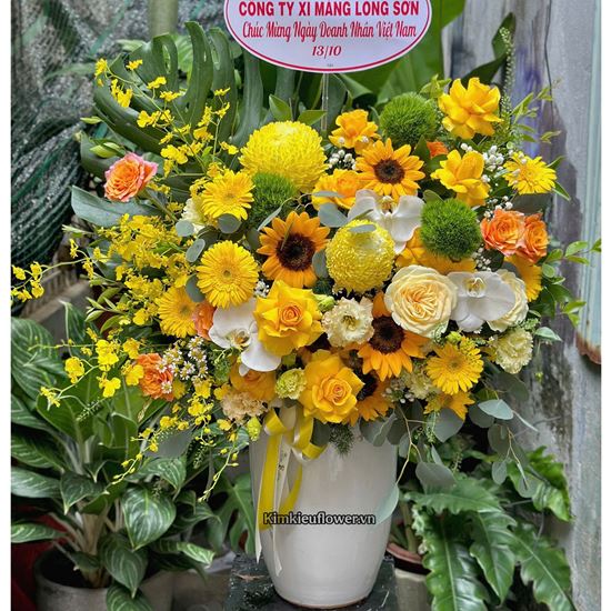 Bình hoa chúc mừng tone vàng mix cúc pingpong -  BI363