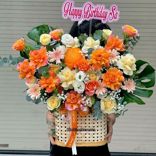 Giỏ hoa chúc mừng tone vàng cam mix cát tường trắng - HG965
