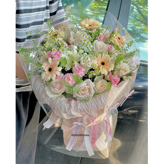 Bó hoa chúc mừng hồng kem mix cẩm chướng - HB1029