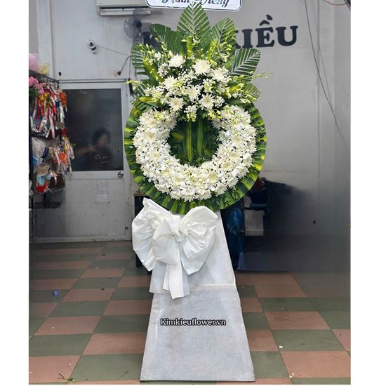 Vòng hoa chia buồn tone trắng - KV343