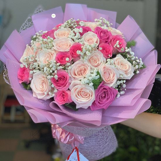 Bó hoa hồng dâu đậm, kem - HB47