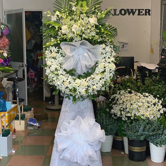 Vòng hoa hồng trắng, lan trắng - KV51