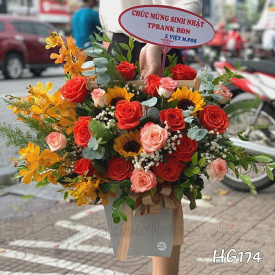 giỏ hoa hướng dương, hồng cam ớt - HG174