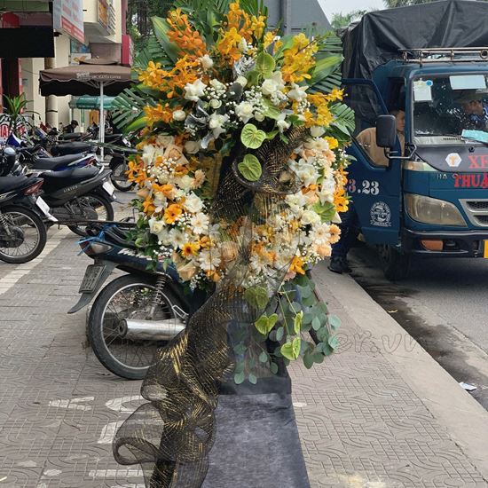 Vòng hoa viếng đồng tiền, hồng trắng - KV61