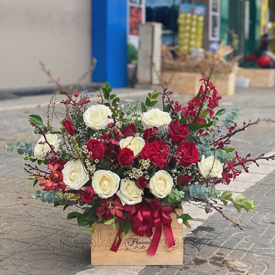 Lẵng hoa hồng trắng, hồng ohara đỏ- HG176