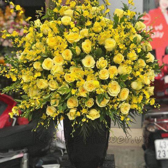 Bình hoa lan vũ nữ, hoa hồng vàng - BI85