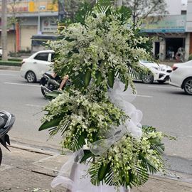 Kệ hoa viếng lan trắng - KV66