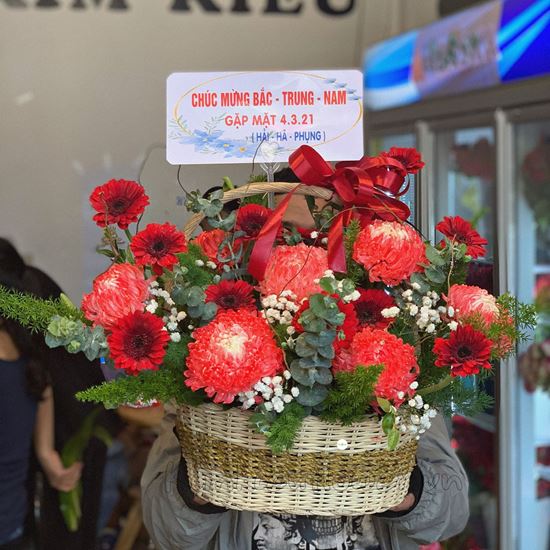 giỏ hoa cúc mẫu đơn đỏ - HG186