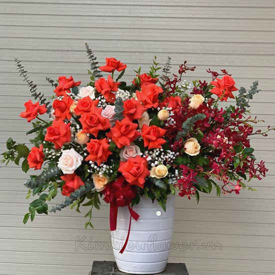 Bình hoa hồng đỏ cam, lan đỏ - BI99