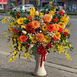 Bình hoa hồng, lan vũ nữ - BI109