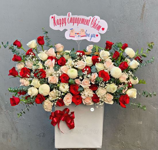 Lẵng hoa hồng kem, pingpong - HG247