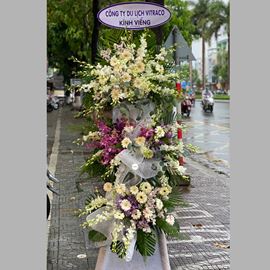 Vòng hoa lan trắng, lan tím, đồng tiền - KV84