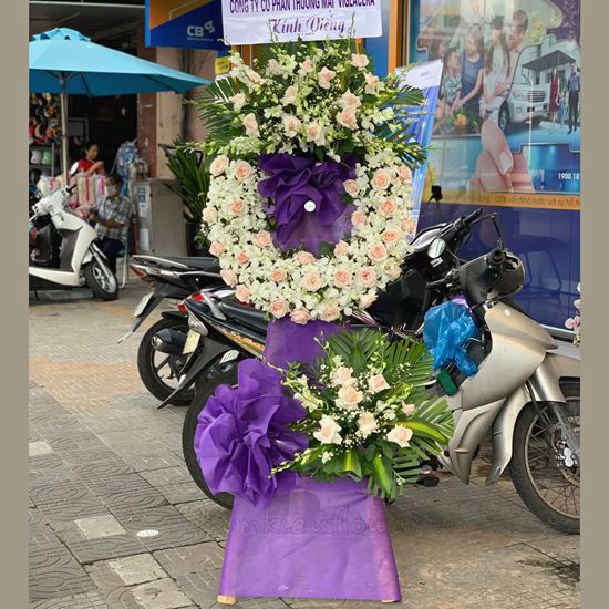 Vòng hoa hồng kem , lan trắng - KV93