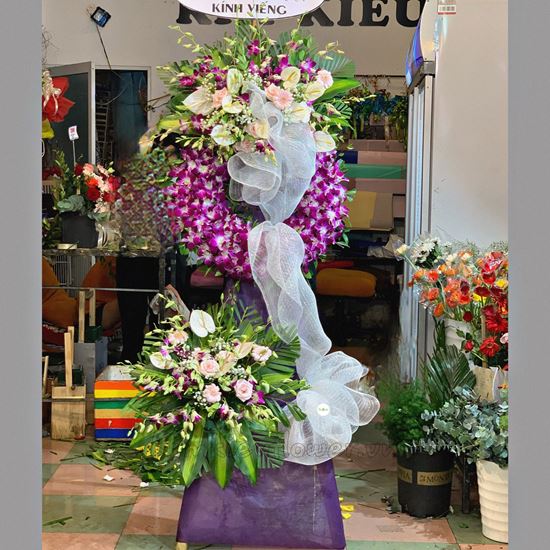 Vòng hoa viếng lan tím - KV94