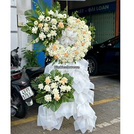 Vòng hoa chia buồn tone trắng mix mỡ gà- KV284