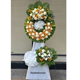 Vòng hoa chia buồn tone trắng vàng - KV285