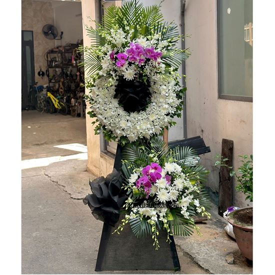 Vòng hoa cúc trắng mix lan hồ điệp tím - KV296