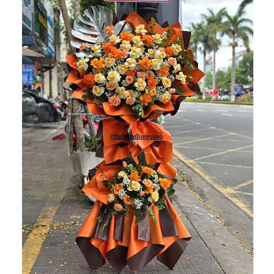 Kệ hoa chúc mừng tone cam victo - KH429