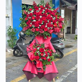 Kệ hoa chúc mừng tone đỏ - KH433