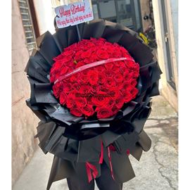 Bó hoa chúc mừng 99 bông kiểu bó tròn - HB902