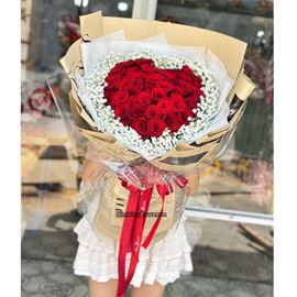 Bó hoa chúc mừng tone đỏ bó kiểu trái tim - HB945