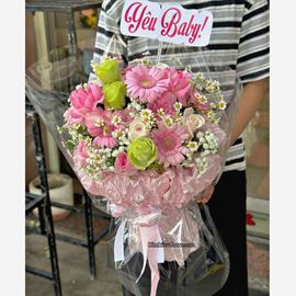 Bó hoa chúc mừng tone hồng kiểu bó tròn - HB954