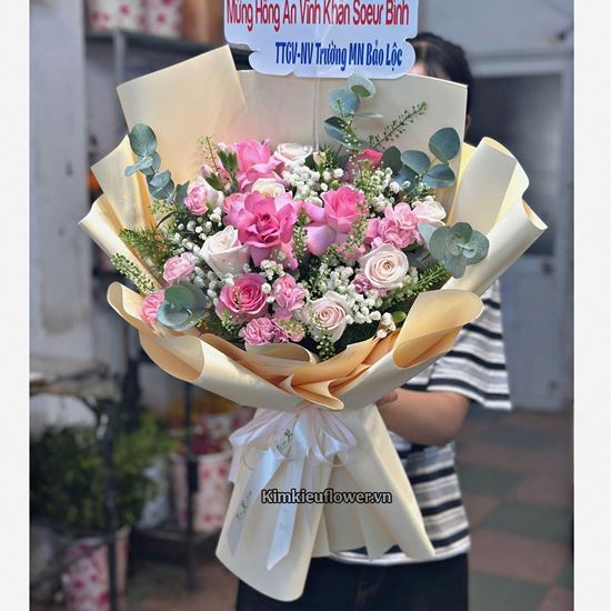 Bó hoa chúc mừng tone hồng mix cẩm chướng - HB955
