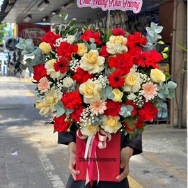 Giỏ hoa chúc mừng tone đỏ vàng - HG915